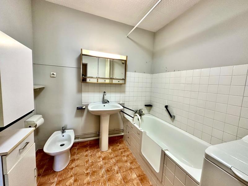 Appartement - 93 m² - 4 pièces