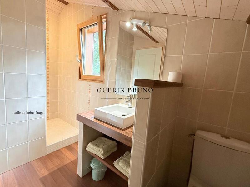 Maison - 208 m² - 11 pièces