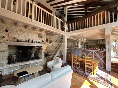 Maison en pierre - 230 m² - 8 pièces