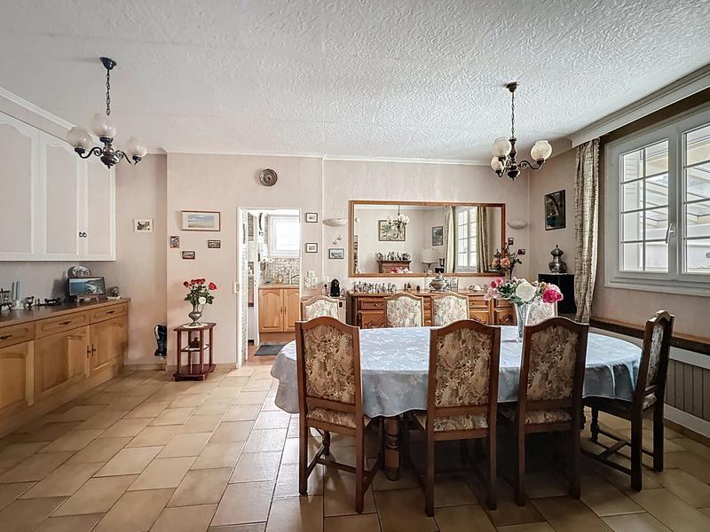 Maison - 127 m² - 6 pièces