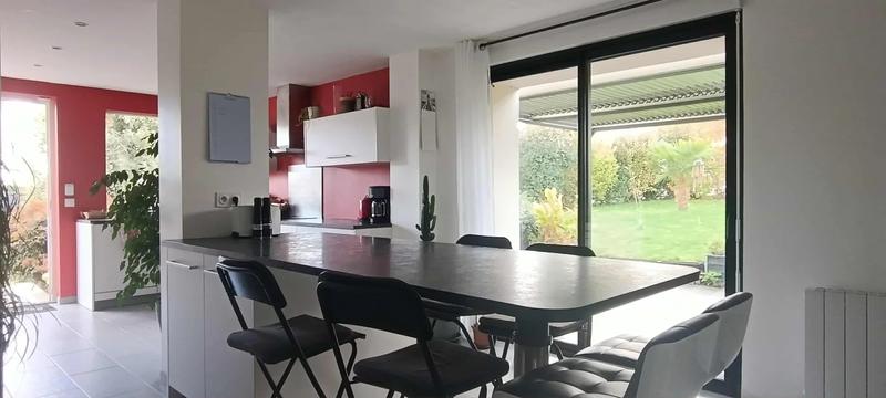 Maison - 199 m² - 8 pièces