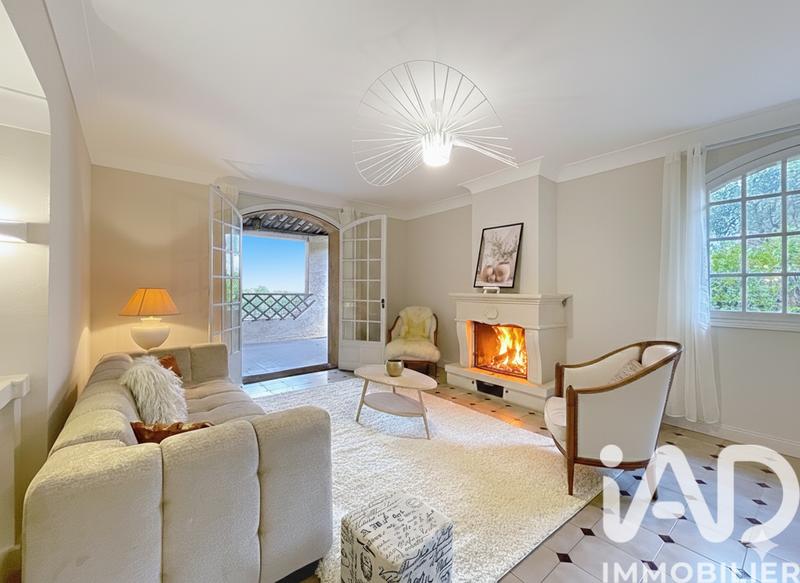 Maison - 180 m² - 7 pièces