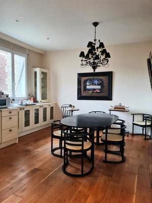 Appartement - 145 m² - 5 pièces