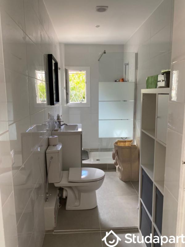 Chambre - 9 m² - 1 pièce