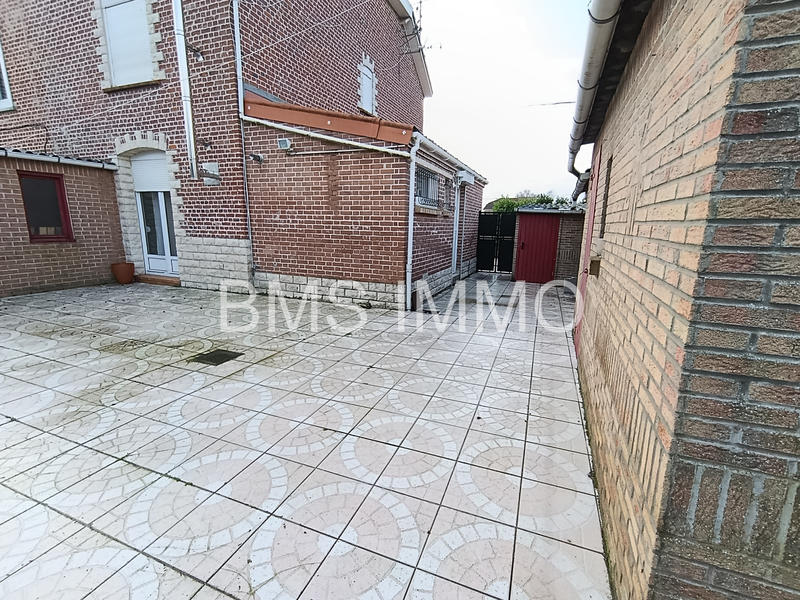 Maison - 90 m² - 4 pièces