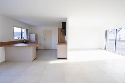 Maison - 123 m² - 4 pièces