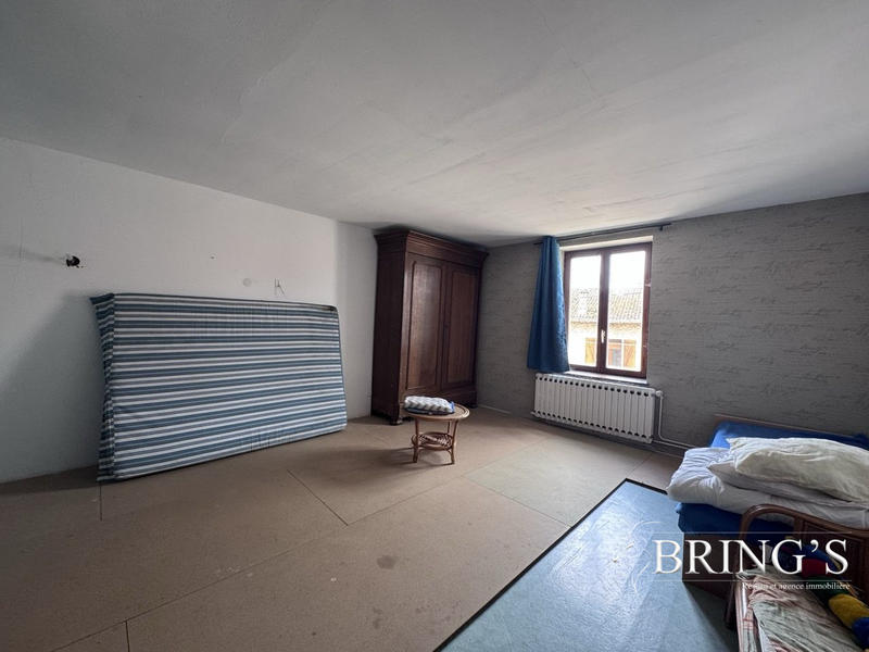 Maison - 204 m² - 6 pièces