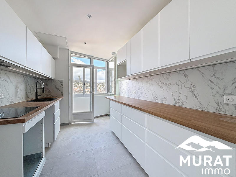 Appartement - 121 m² - 5 pièces