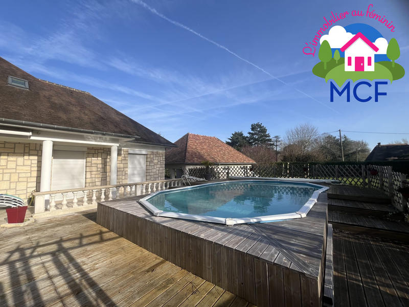 Maison traditionnelle - 223 m² - 7 pièces