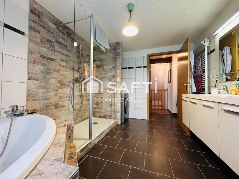 Appartement - 87 m² - 4 pièces