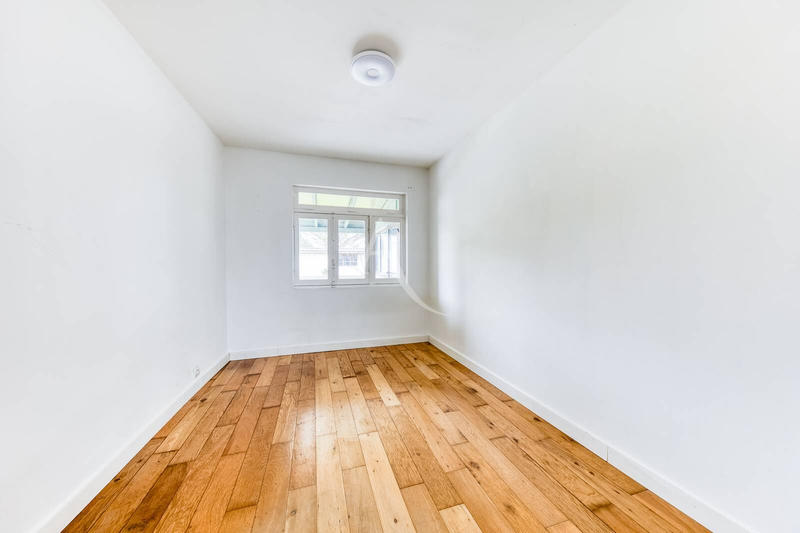 Maison - 92 m² - 5 pièces