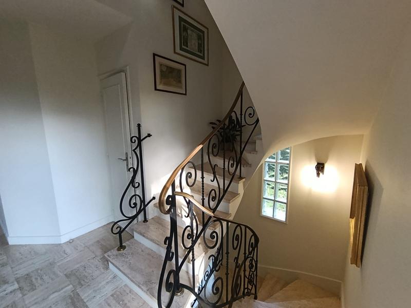 Maison traditionnelle - 190 m² - 6 pièces