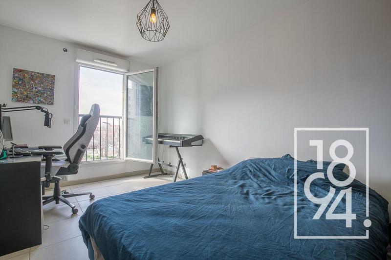 Appartement - 80 m² - 2 pièces