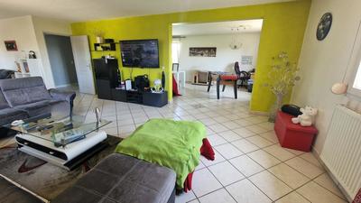 Maison - 255 m² - 9 pièces