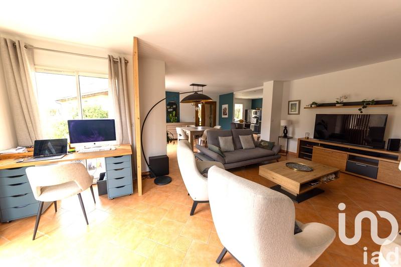 Maison - 244 m² - 9 pièces