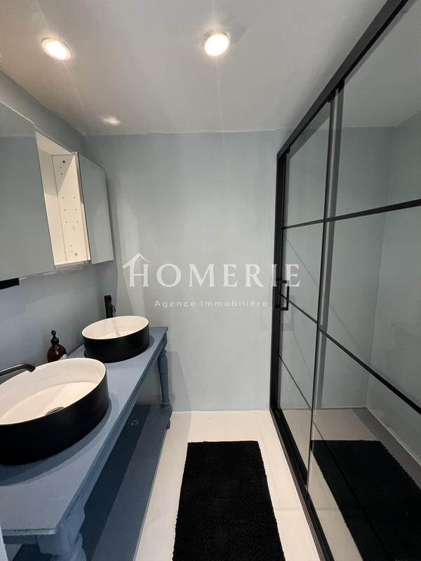 Maison - 215 m² - 7 pièces