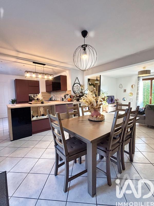 Maison - 110 m² - 4 pièces