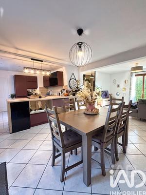 Maison - 110 m² - 4 pièces