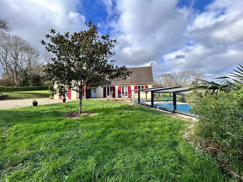 Maison - 195 m² - 6 pièces