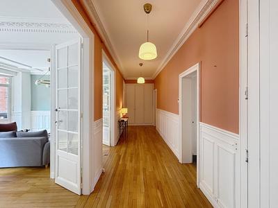 Appartement bourgeois - 113 m² - 4 pièces