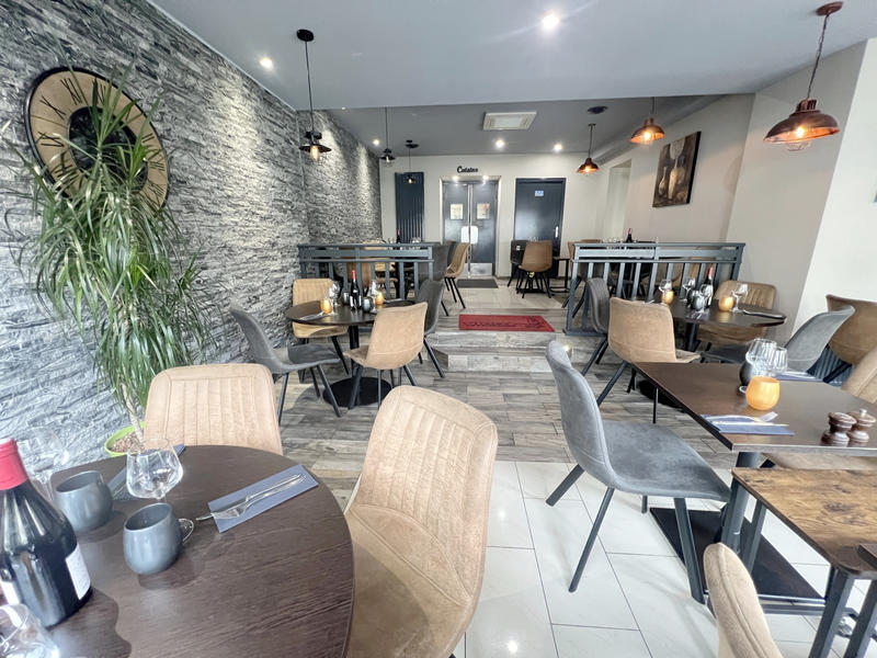 Fonds de commerce - Magasins - 197 m²