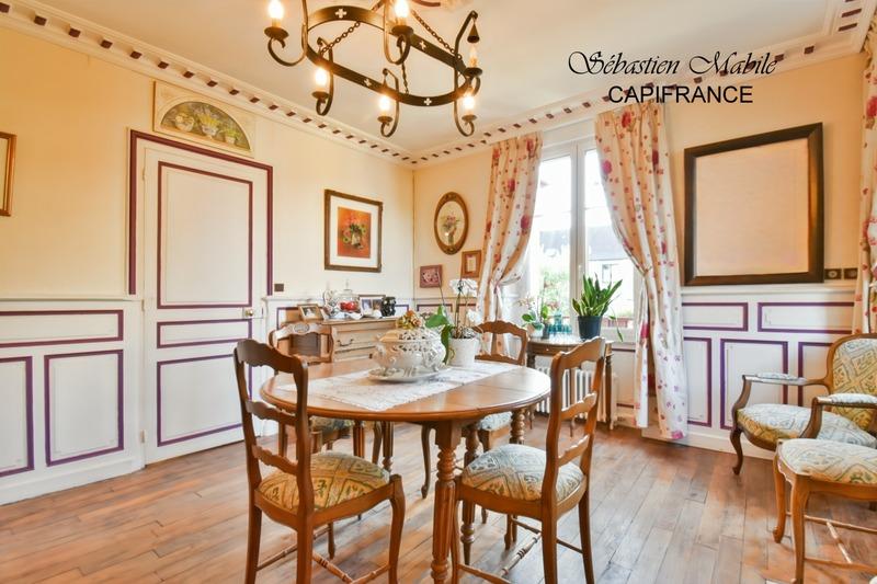 Maison bourgeoise - 264 m² - 10 pièces