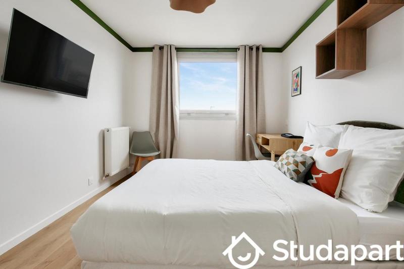 Chambre - 13 m² - 1 pièce