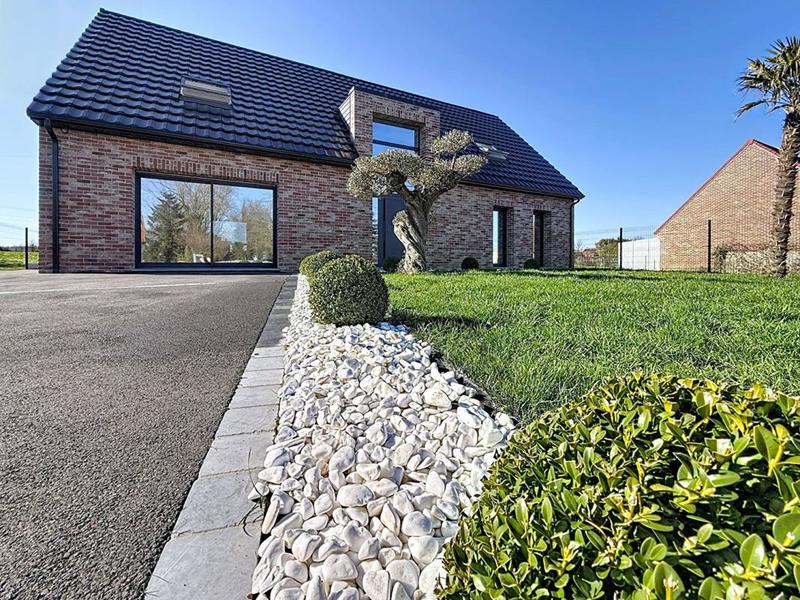 Maison - 255 m² - 7 pièces