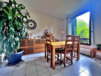 Maison - 93 m² - 4 pièces