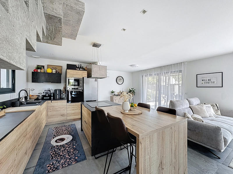 Maison - 107 m² - 5 pièces