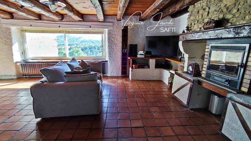 Maison - 160 m² - 6 pièces