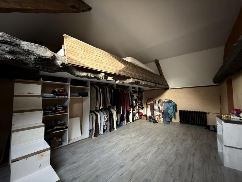 Maison - 261 m² - 8 pièces