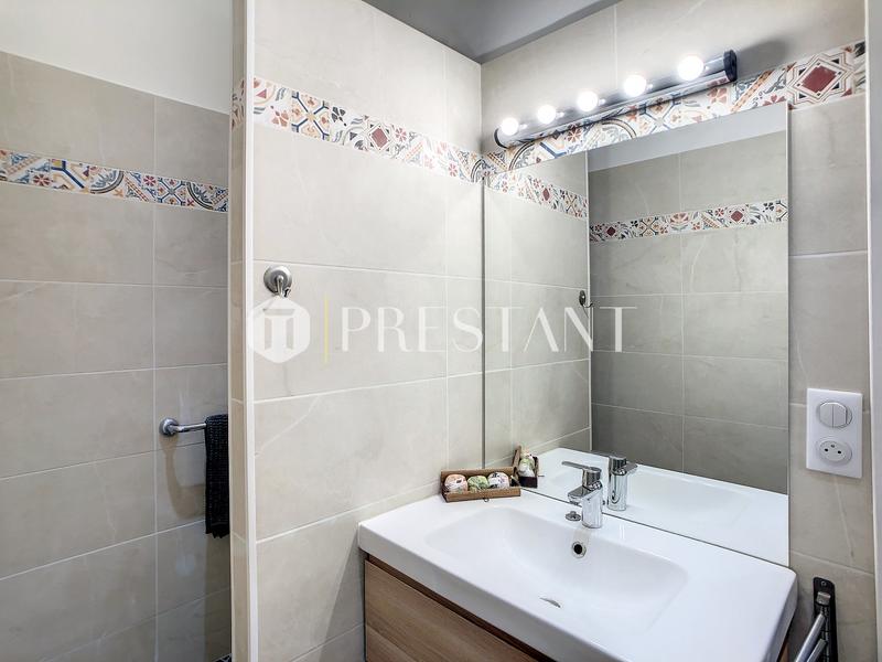 Maison - 380 m² - 12 pièces