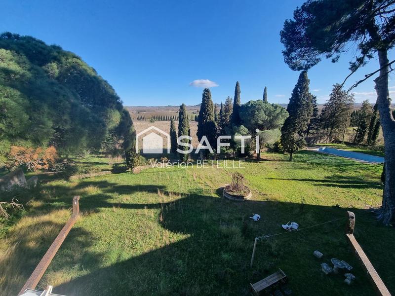 Château - 1 200 m² - 25 pièces