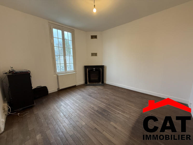 Maison traditionnelle - 105 m² - 5 pièces