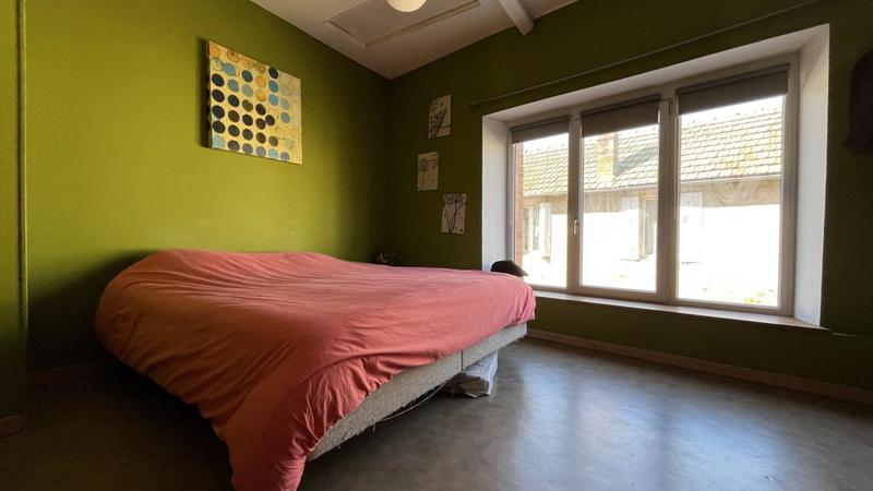 Maison - 250 m² - 7 pièces