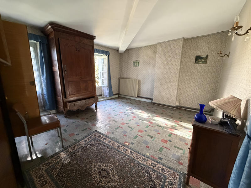 Maison - 237 m² - 8 pièces