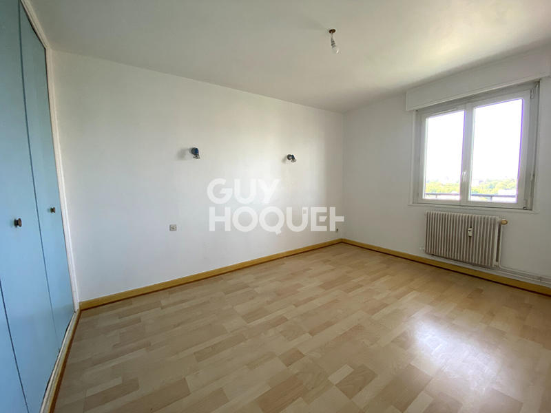 Appartement - 94 m² - 5 pièces