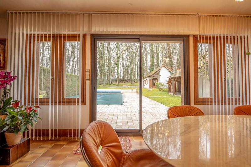 Maison - 195 m² - 8 pièces