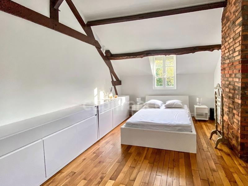 Propriété - 366 m² - 10 pièces