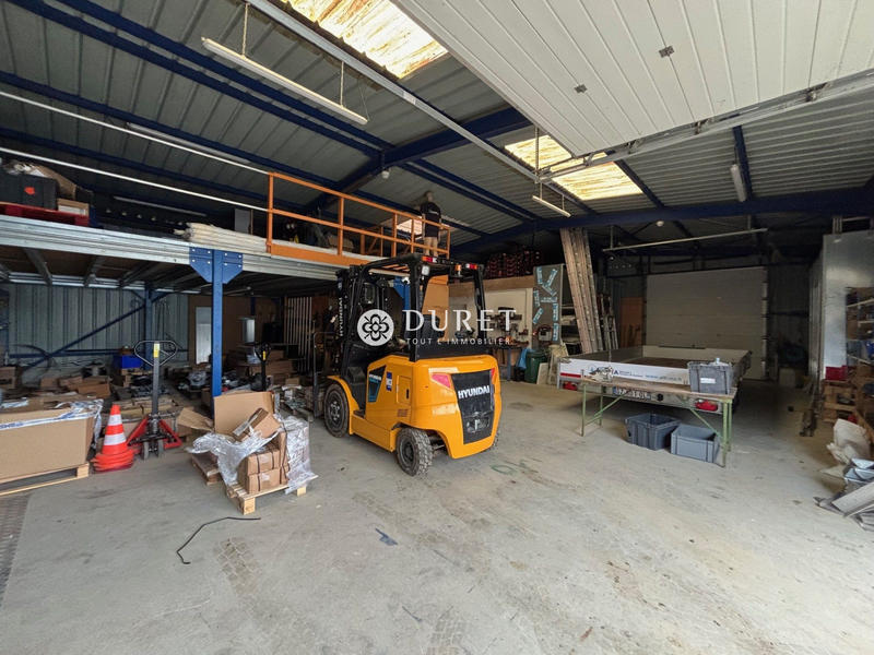 Local d'activités - 257 m²