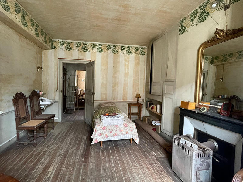 Maison - 317 m² - 13 pièces