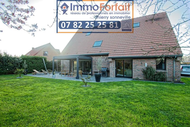 Maison - 201 m² - 7 pièces