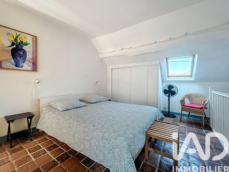 Maison - 218 m² - 9 pièces