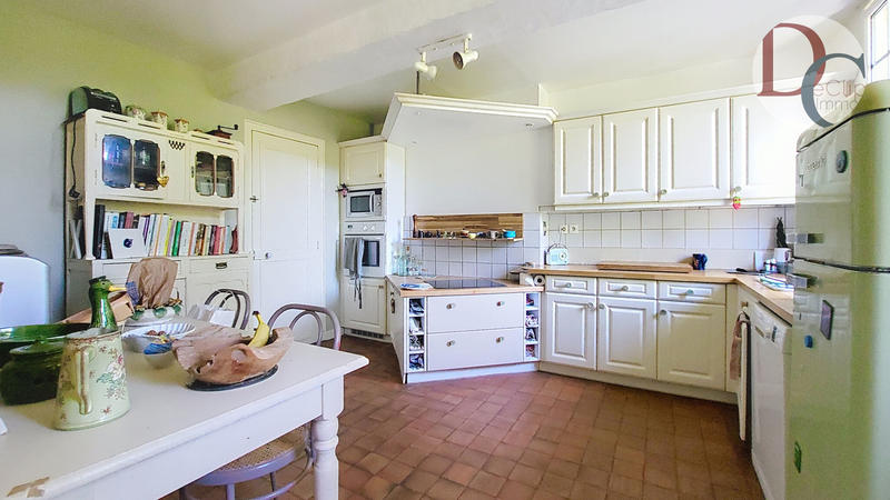 Maison - 286 m² - 10 pièces