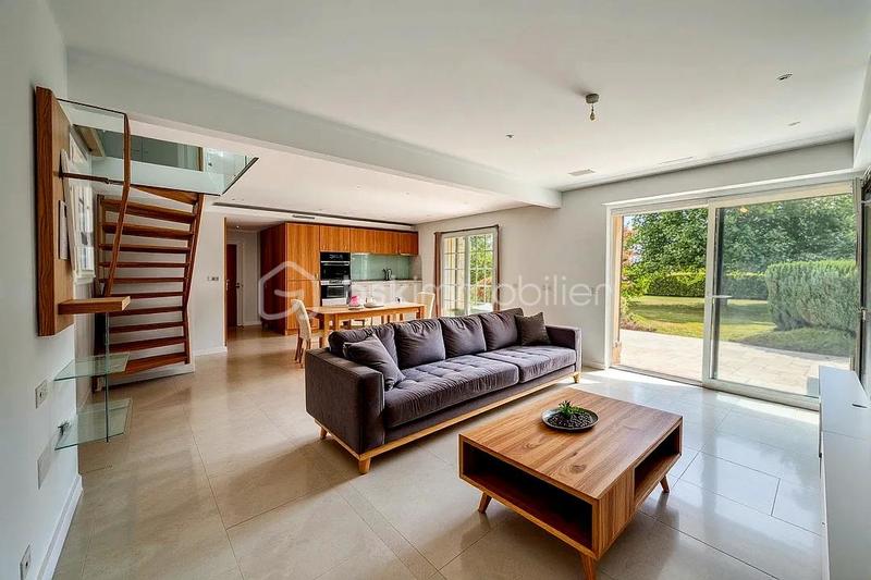 Maison - 130 m² - 6 pièces