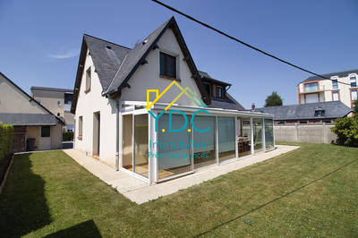 Maison - 121 m² - 6 pièces