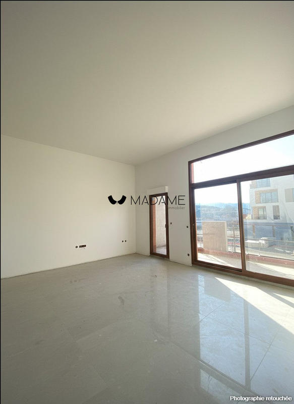 Appartement - 81 m² - 4 pièces