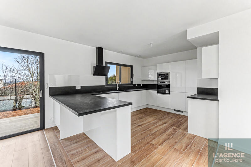 Maison - 122 m² - 5 pièces