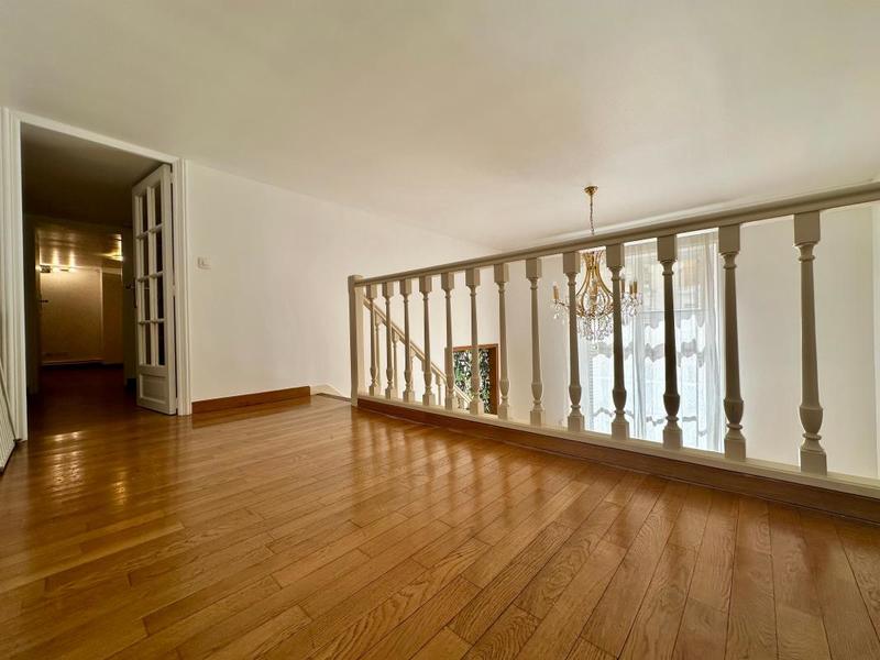 Appartement - 100 m² - 4 pièces